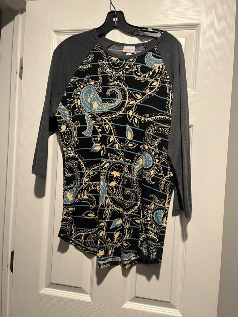 LuLaRoe Black Floral Paisley Raglan Top with Grey Sleeves